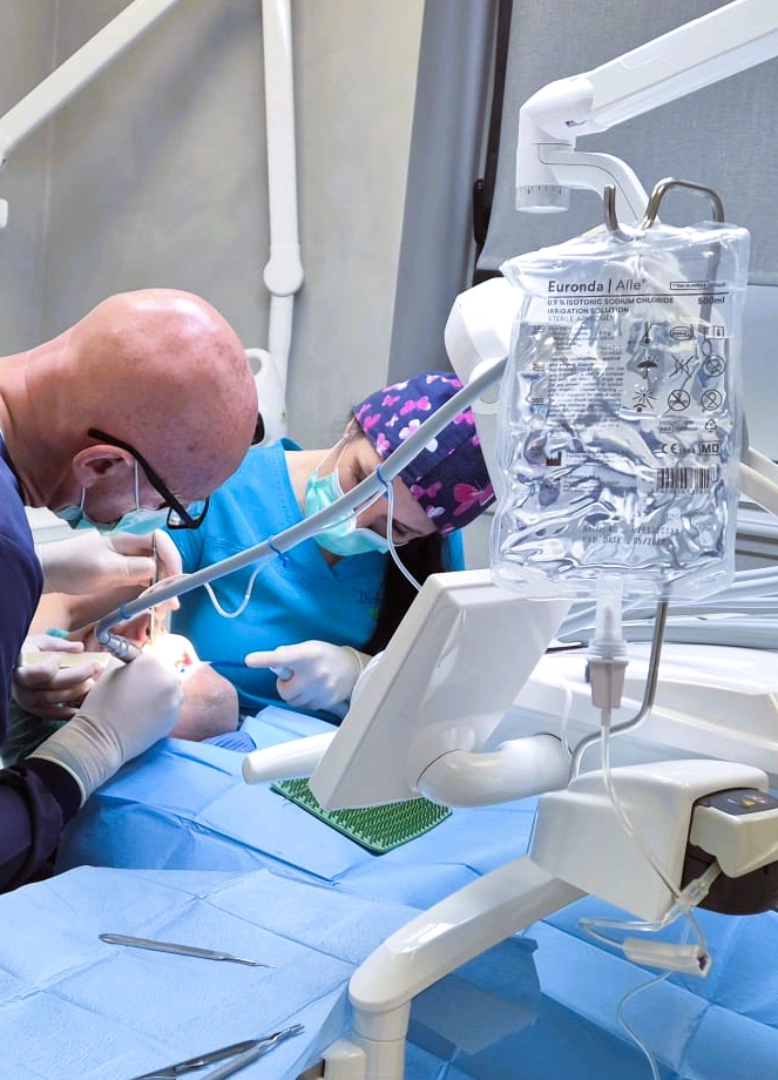 male-ai-denti-scopri-i-nostri-percorsi-di-cura-dentale-carate-brianza-cantù